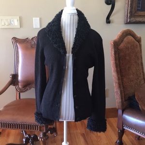 Sweater with poodle fur type trim-on cuffs/collar